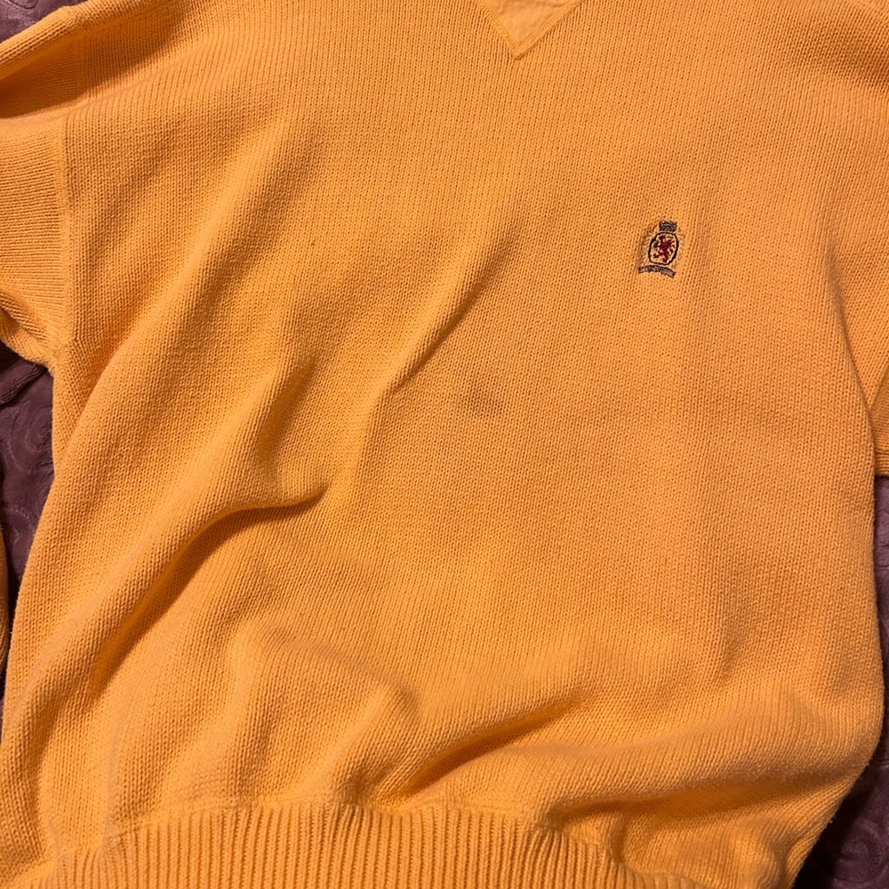 Tommy Crew Neck Yellow Sweatshirt - Picture 3 of 5